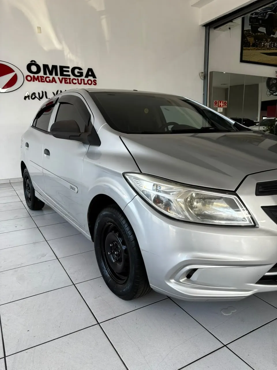 Chevrolet Onix LS 1.0 MPFI Flex 2015