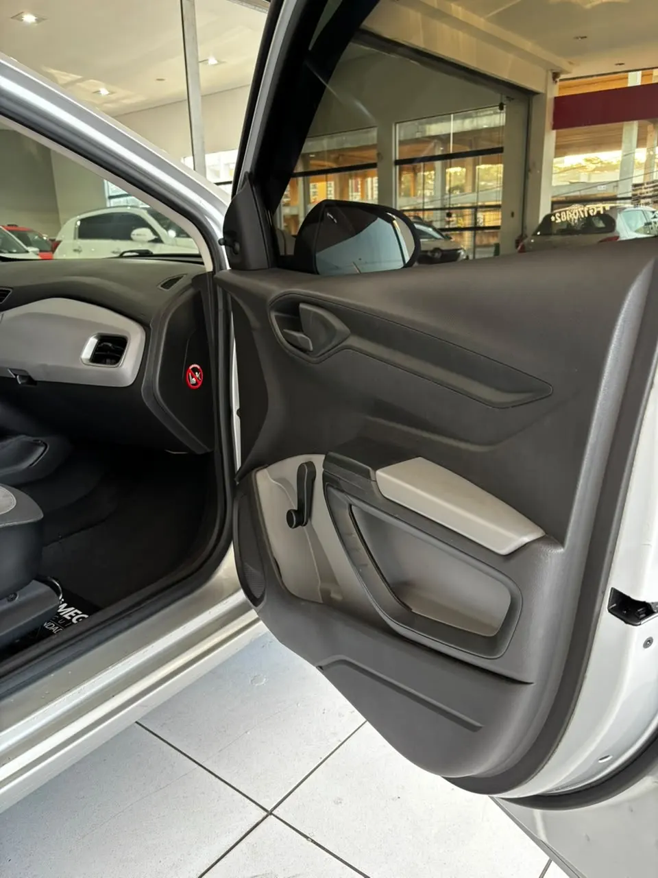Chevrolet Onix LS 1.0 MPFI Flex 2015 - imagem 5