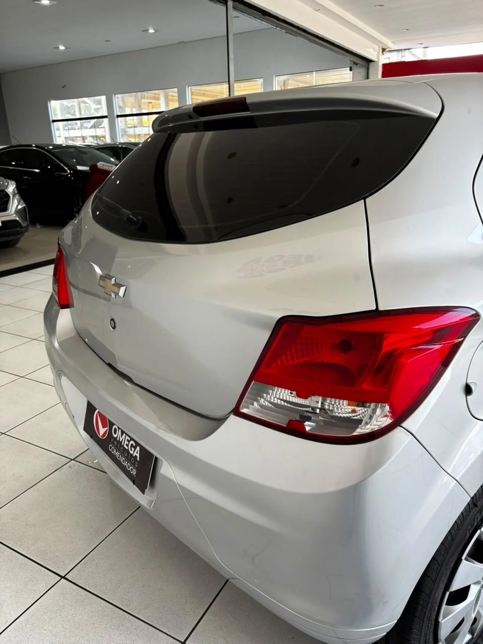 Chevrolet Onix LS 1.0 MPFI Flex 2015 - imagem 2