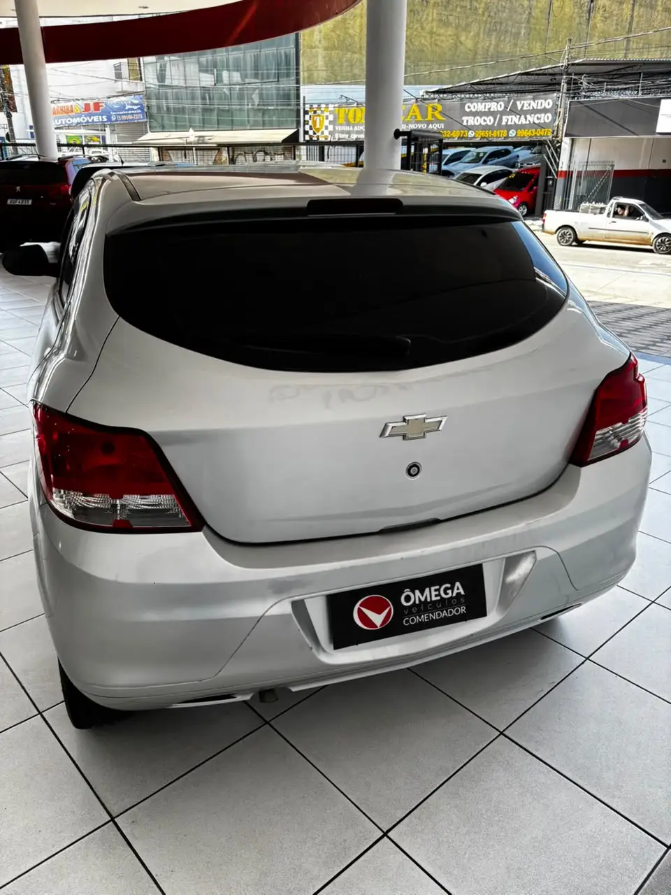 Chevrolet Onix LS 1.0 MPFI Flex 2015 - imagem 4