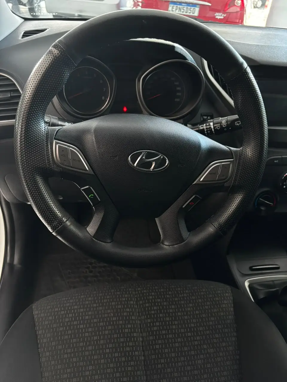 Hyundai HB20 1.0 Unique 12V Flex - imagem 6