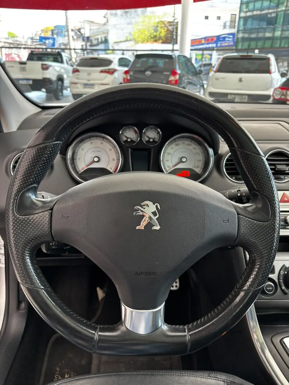 Peugeot 308 Griffe 1.6 THP Automático 2015 - imagem 5