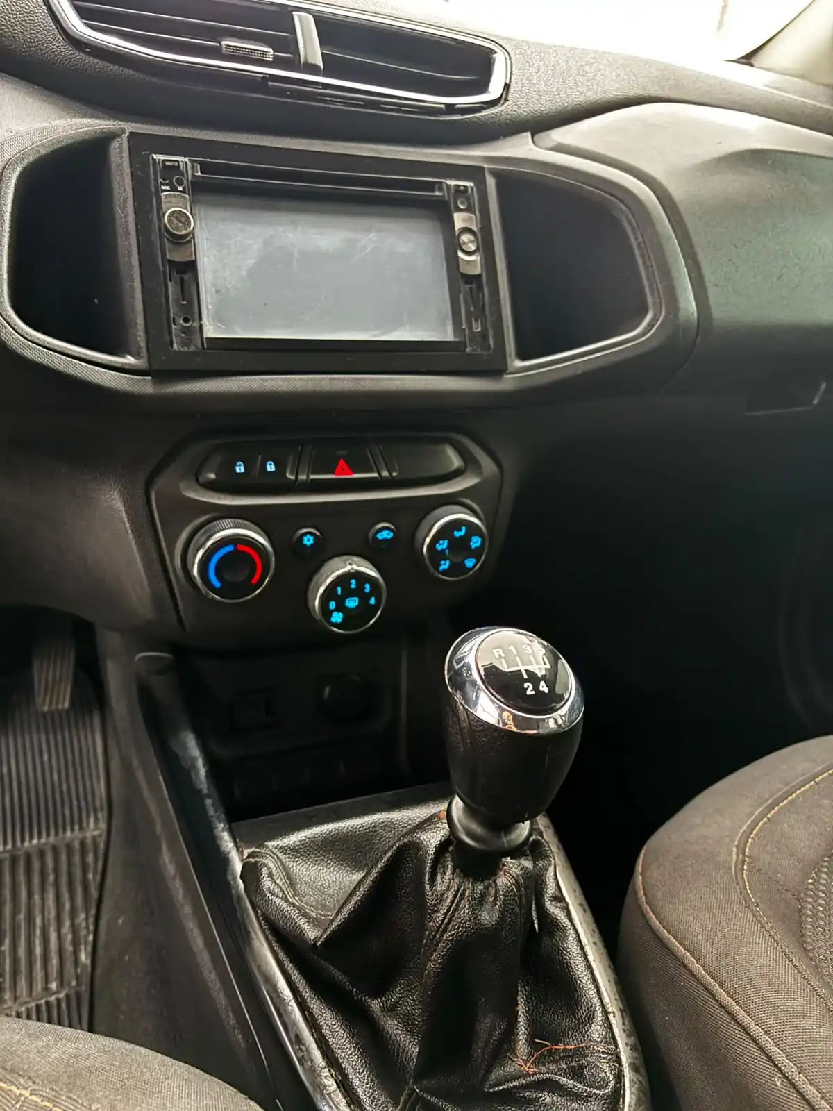Chevrolet Onix LTZ 1.4 8V Flex 2013 - imagem 5