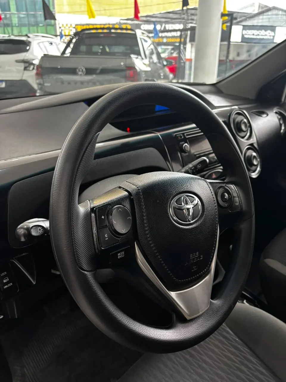 Toyota Etios XS 1.5 16V Flex Automático 2017 - imagem 3